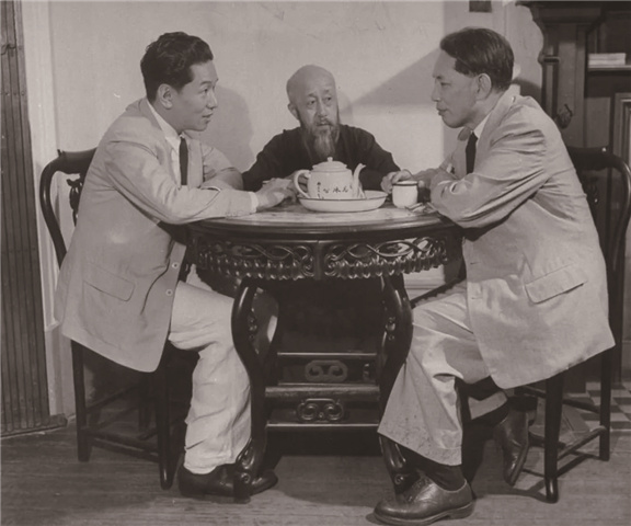 1948年6月，萨空了、沈钧儒、章伯钧（左起）在香港.jpeg